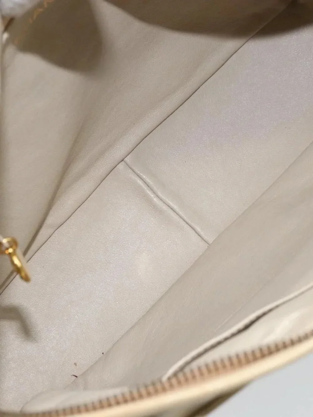 CHANEL Chain Matelasse Shoulder Bag Leather Beige Gold CC Auth 173120A